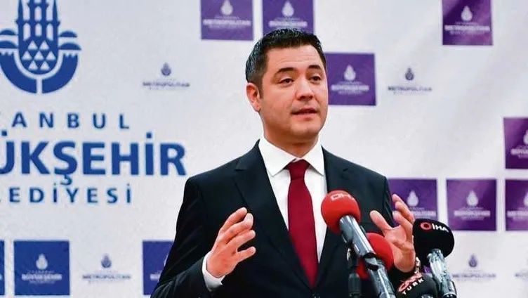 Raffles Otel'deki 2605 numaralı odanın sırrı! Fuhuş pazarlığına ve uyuşturucu partisine 'tenis' kılıfı! İBB dosyasındaki Mama Gönül konuştu: Murat Ongun'a tenis öğretiyordum! 4