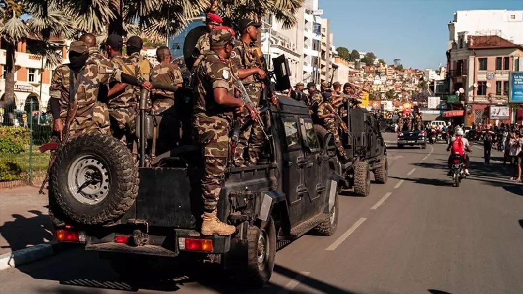 Rus istihbaratından dünyayı sarsacak iddia! "Macron, Afrika'da 3 ülke liderine suikast emri verdi" 8