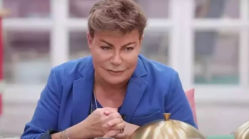Fatih Ürek'in vefatı ardından miras kavgası! Şoke eden iddia: Daha hasta yatağındayken ablaları evini talan etti, kürklerini sattı! 2