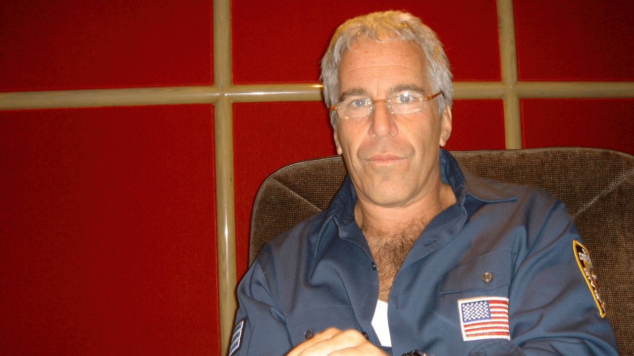 Simpsonlar'ın Epstein kehaneti gerçek mi çıktı? 25 yıl önceki o tabela şoke etti! 4