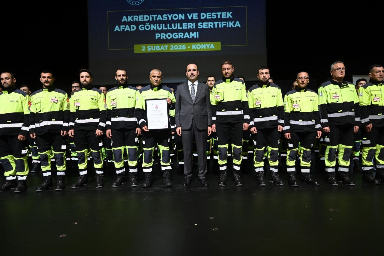 Konya Büyükşehir Belediyesi, Türkiye'de bir ilke imza attı! Hafif, orta ve ağır seviye kentsel arama kurtarma akreditasyonunun üçünü birden alan ilk yerel yönetim oldu! 1