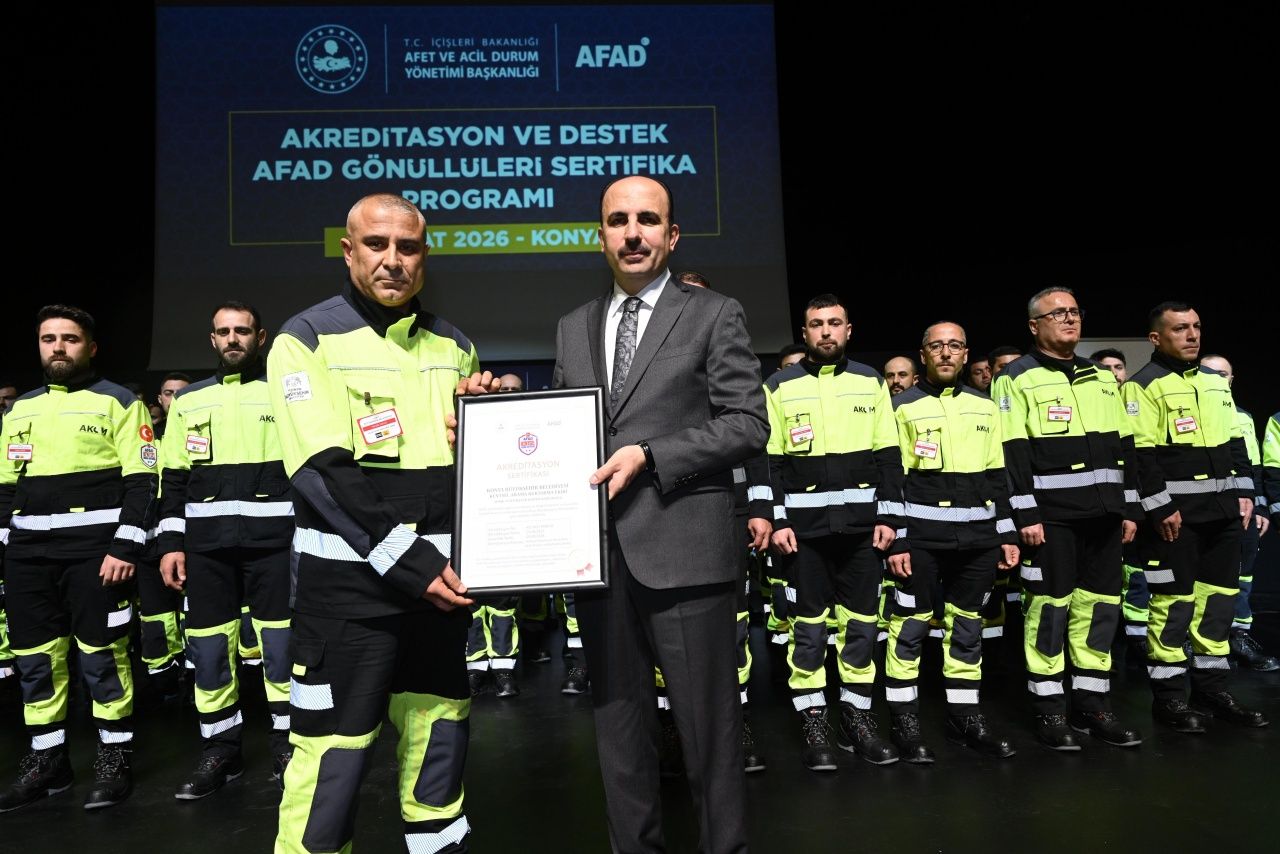 Konya Büyükşehir Belediyesi, Türkiye'de bir ilke imza attı! Hafif, orta ve ağır seviye kentsel arama kurtarma akreditasyonunun üçünü birden alan ilk yerel yönetim oldu! 2