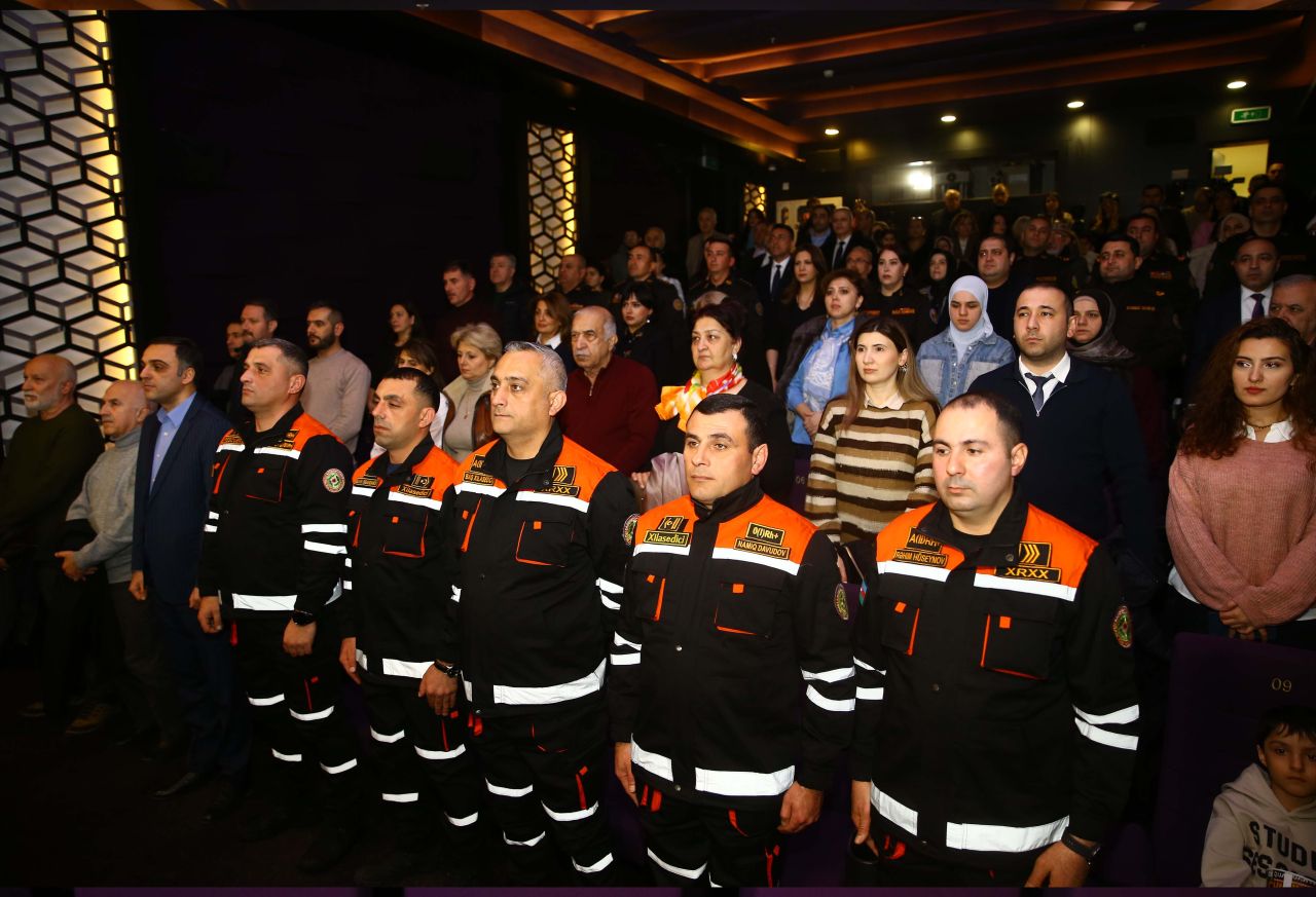 Kahramanmaraş'ta umut olmuşlardı: Asrın felaketinde görev alan Azerbaycanlı ekiplerin hikayesi belgesel oldu 4