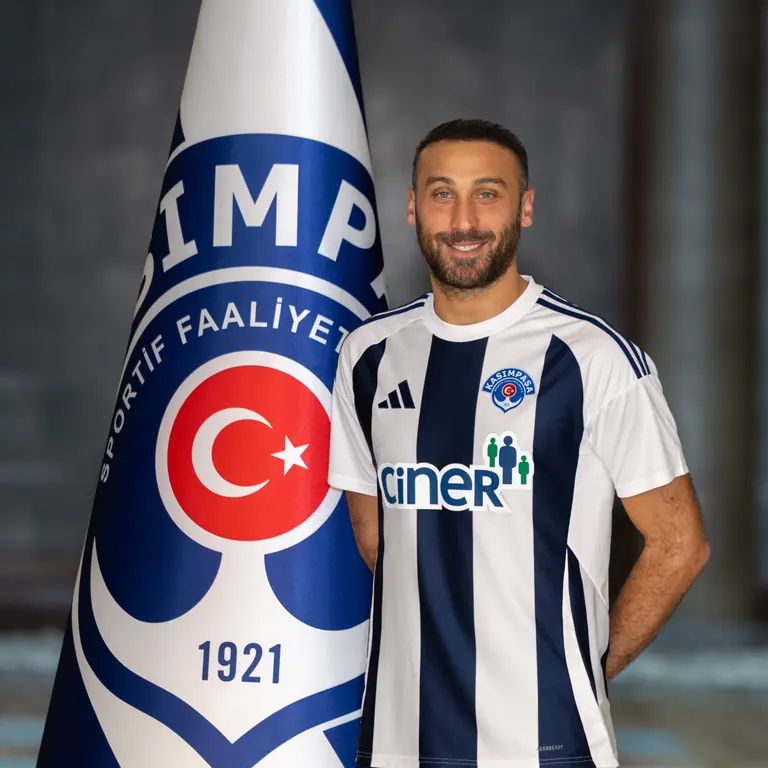 Süper Lig takımlarının yaptığı bütün transferler 39