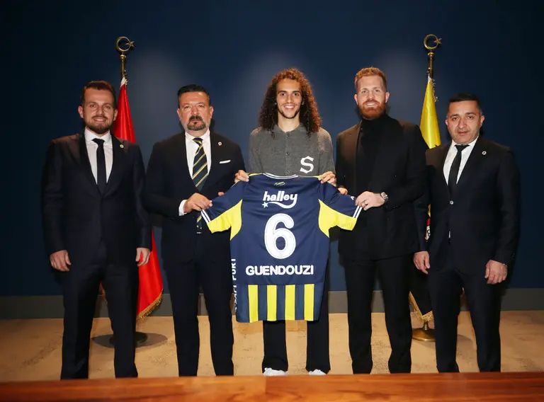 Süper Lig takımlarının yaptığı bütün transferler 52