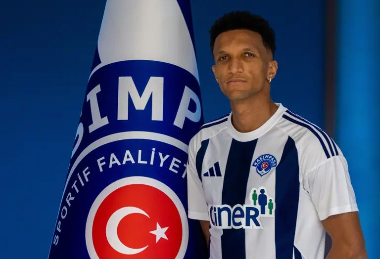 Süper Lig takımlarının yaptığı bütün transferler 37