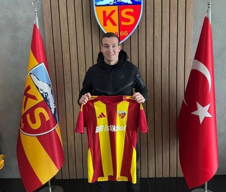 Süper Lig takımlarının yaptığı bütün transferler 25