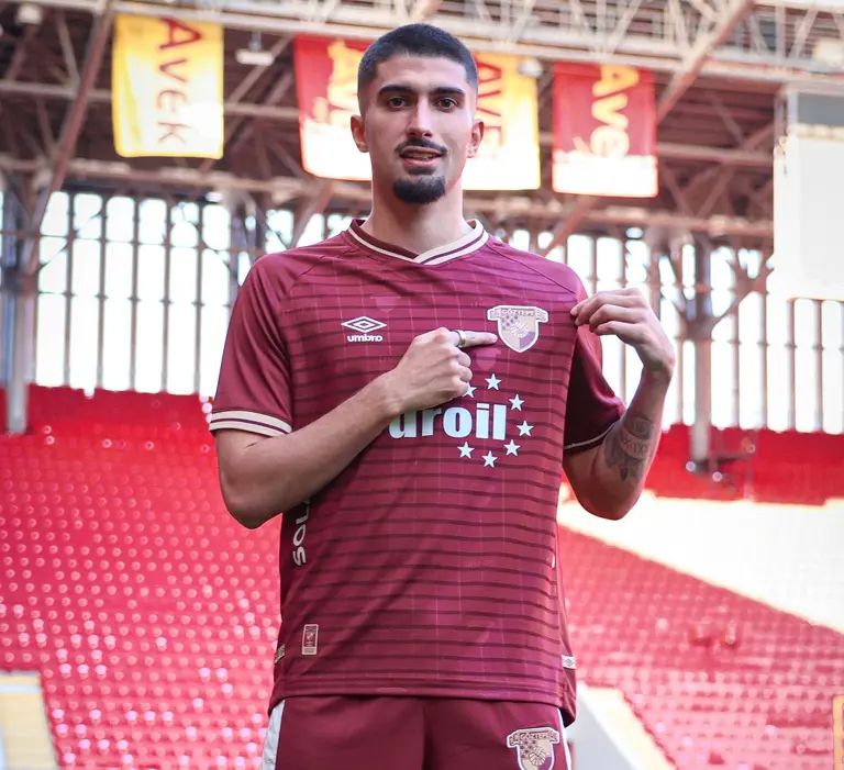 Süper Lig takımlarının yaptığı bütün transferler 65