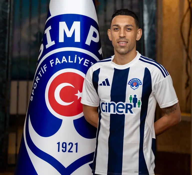 Süper Lig takımlarının yaptığı bütün transferler 53