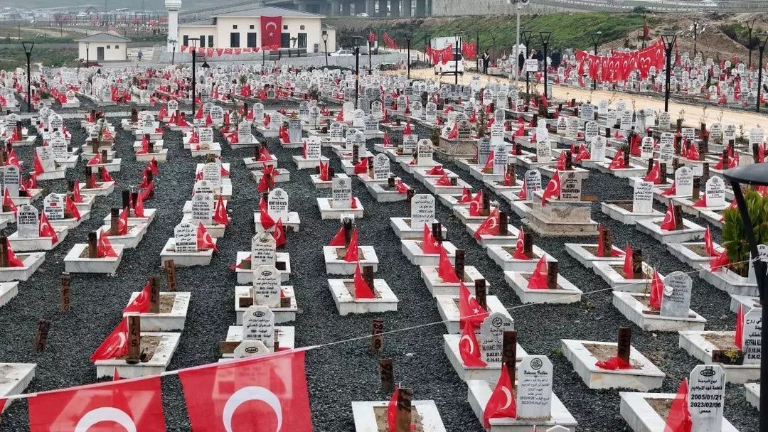 Asrın felaketinde 3. yıl: Türkiye'nin yüreğindeki acı ve yeniden diriliş hikayesi! 13
