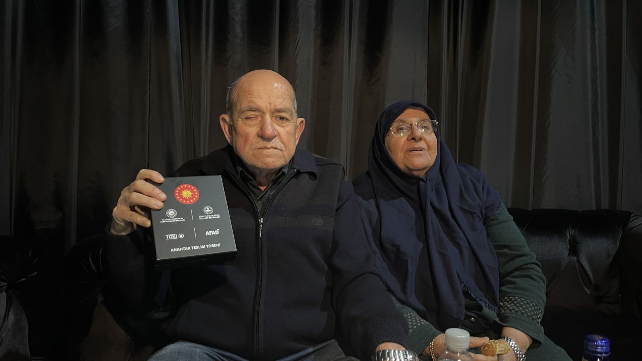 Osmaniyeli depremzedelerin yuvalarına kavuşma mutluluğu: “Allah Cumhurbaşkanımızı başımızdan eksik etmesin” 3