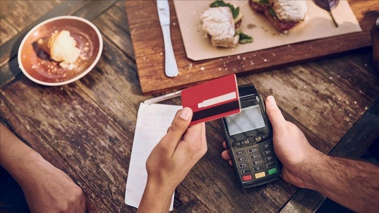Restoranlarda yeni dönem başladı! Zorunlu kuver ve servis ücret bitti! Bahşiş artık gönüllü ve fişte 1