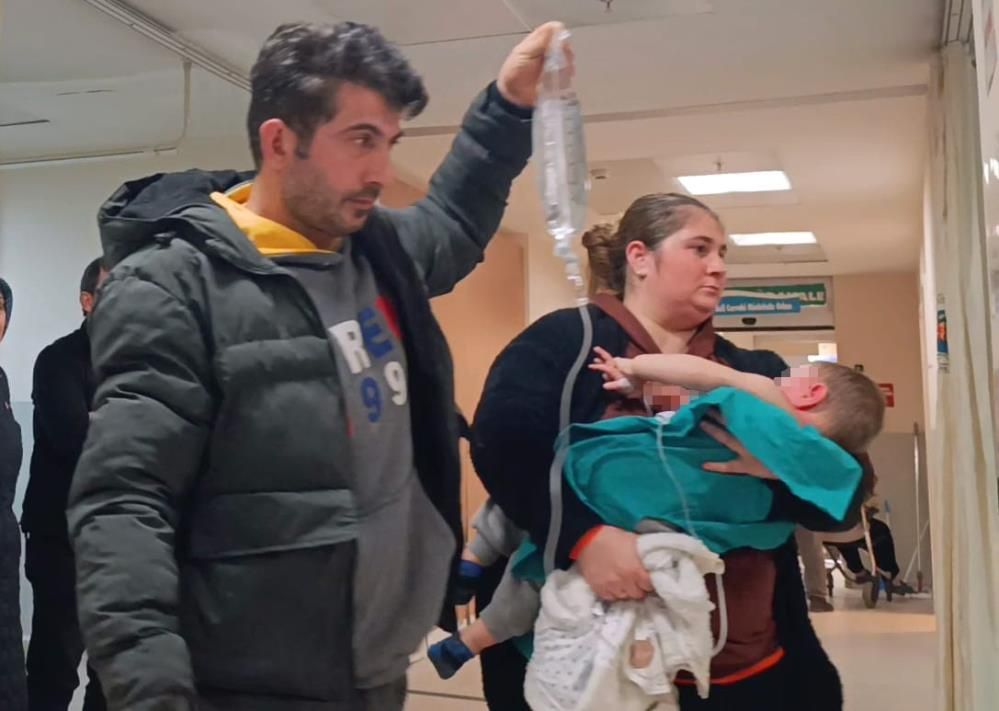 Feci olay: 1,5 yaşındaki bebeğin üzerine kaynar su döküldü 1