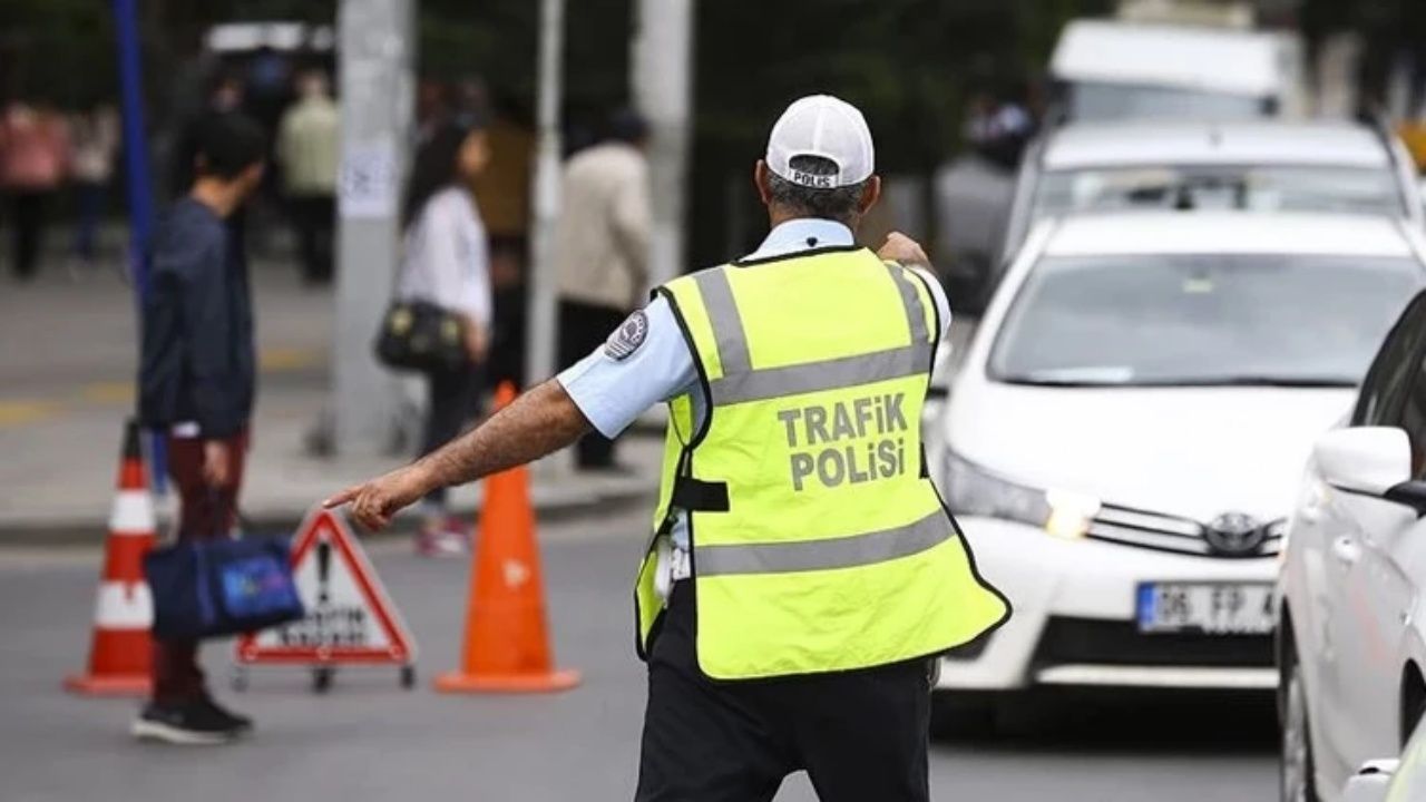 Trafikte yeni ceza dalgası başlıyor! Aracını başkasına kullandırana 198 bin TL ceza geliyor 1