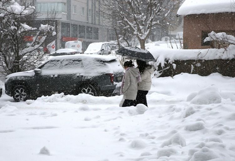Kar geliyor! 19 il için kar alarmı! İşte kar yağışı beklenen illerimiz 20