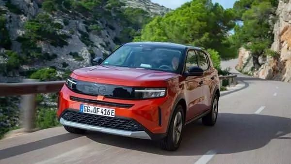 Sıfır araç fiyatları Şubat’ta güncellendi: 1.5 milyon TL altında 6 model kaldı 7