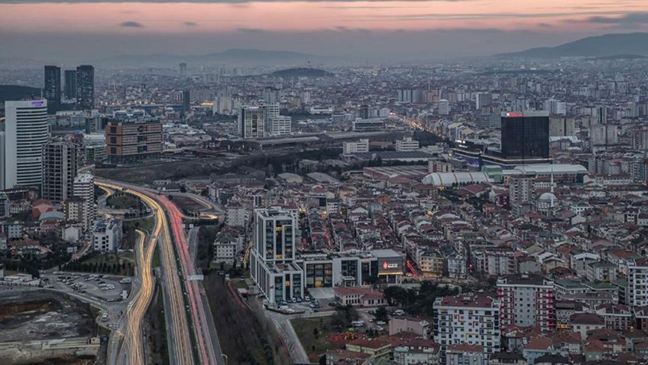 İşte Türkiye'nin en kalabalık 25 ilçesi! Nüfusu ile 57 ili geride bıraktı 16