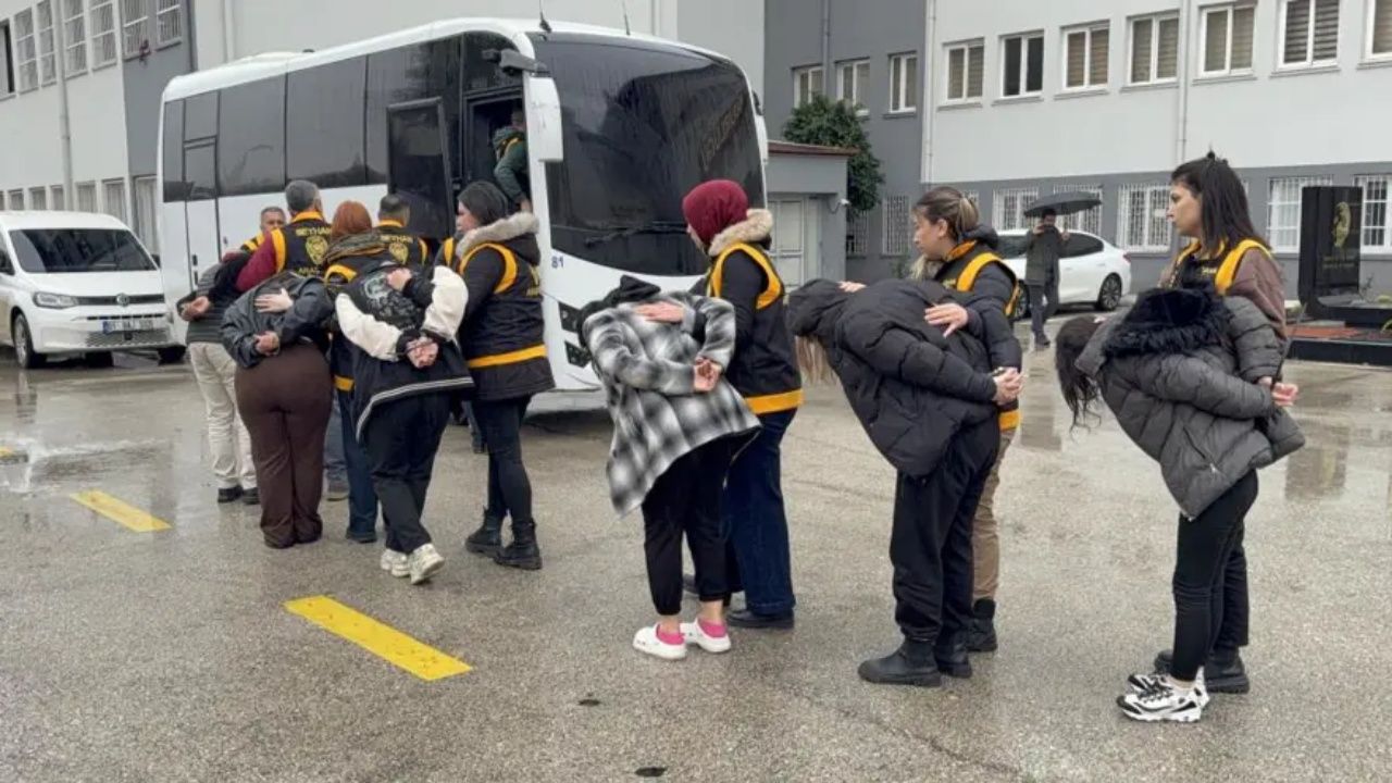 Kod adı Firavun, Profesör! 10 milyonluk dublörlü vurgun çetesi çökertildi 1