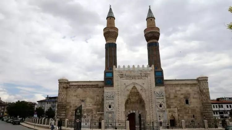 Türkiye'nin cami haritası güncellendi! İşte il il cami başına düşen kişi sayısı 18