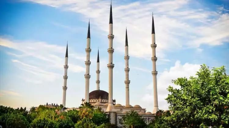 Türkiye'nin cami haritası güncellendi! İşte il il cami başına düşen kişi sayısı 25