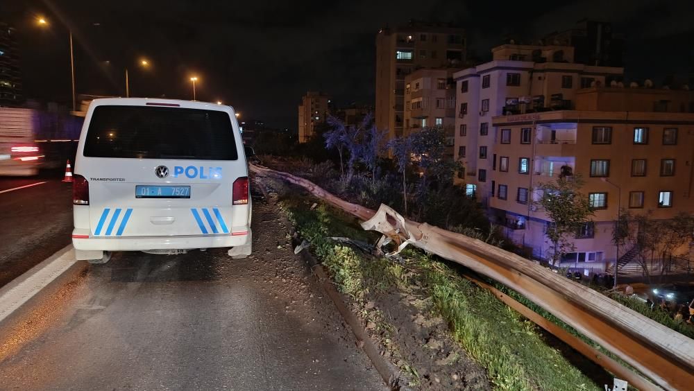 Otoyolda feci kaza! 65 metre şarampole yuvarladı: Ölü ve yaralı var 5