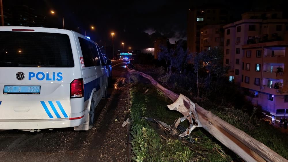 Otoyolda feci kaza! 65 metre şarampole yuvarladı: Ölü ve yaralı var 6