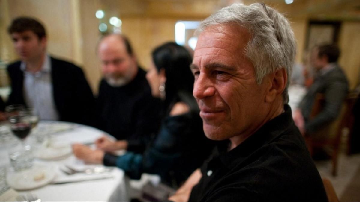 "Epstein yaşıyor mu?" dedikoduları alevleniyor! Sansürlenmemiş şifrede şok edici detaylar 5