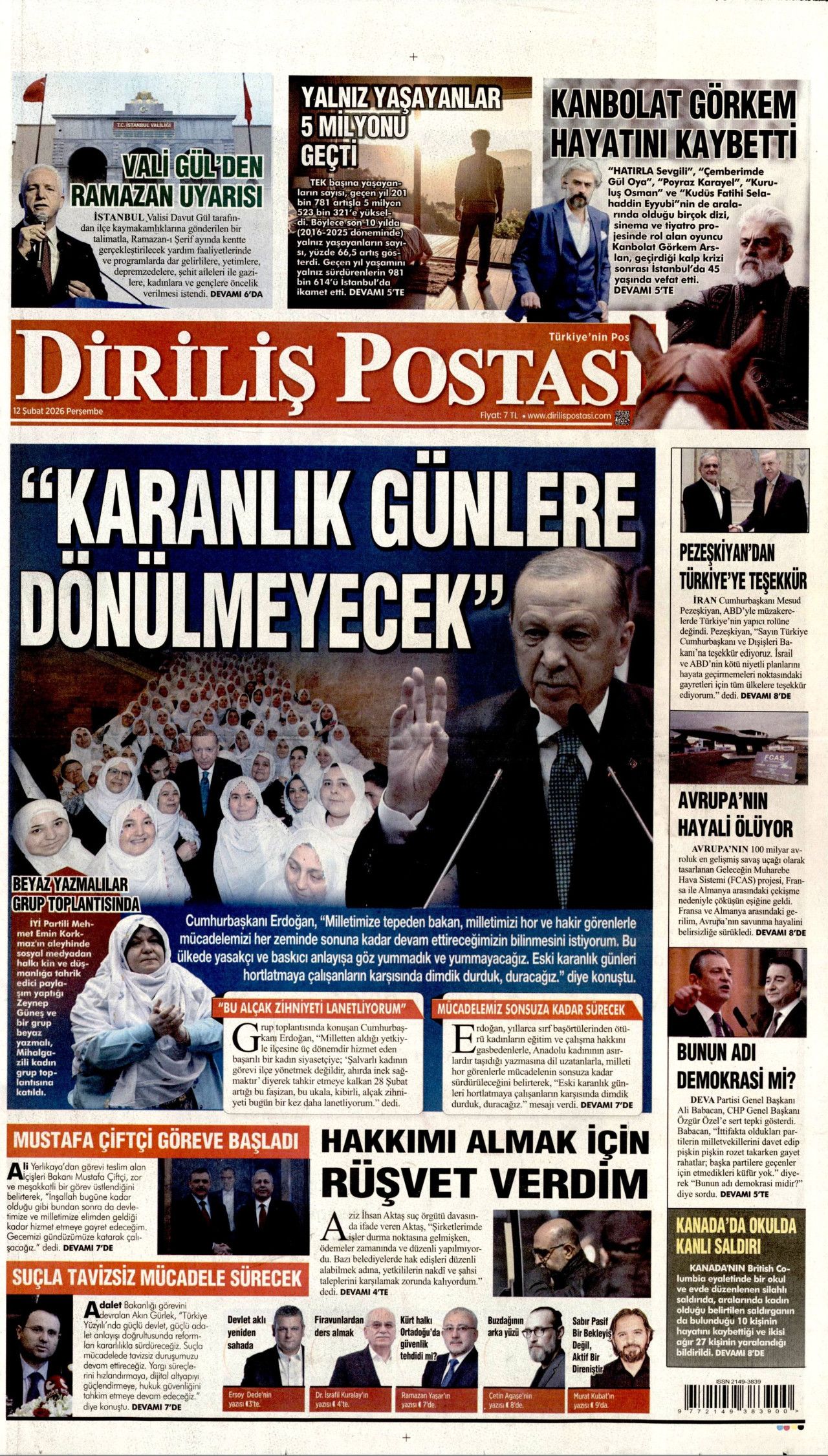 CHP'li vekillerden vandallık... Meclis'te tekmeli yumruklu kavga gazete manşetlerinde! 15