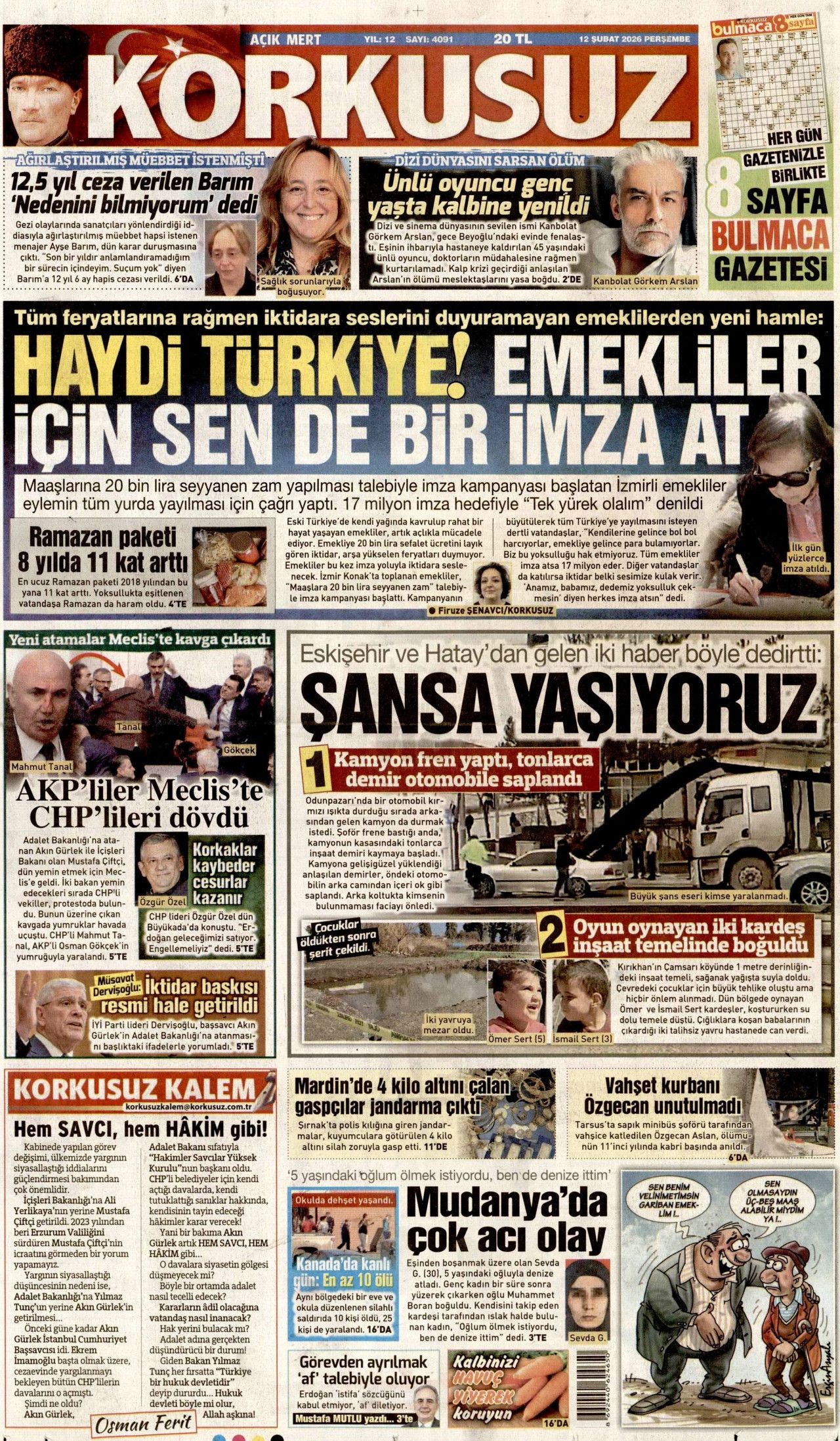 CHP'li vekillerden vandallık... Meclis'te tekmeli yumruklu kavga gazete manşetlerinde! 19