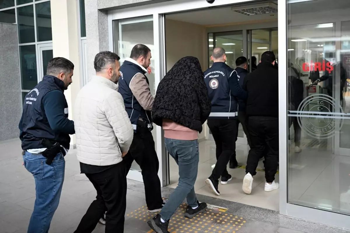 Diplomatın cipiyle Casperlar'ın elebaşını yurt dışına kaçırdılar! Bomba itiraf sonrası 6 gözaltı! 1