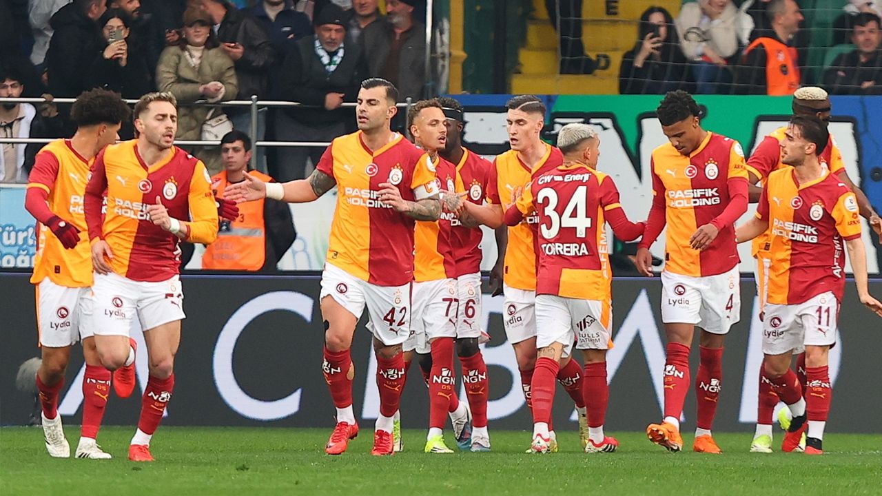 Galatasaray'ın Eyüpspor maçı ilk 11'i belli oldu! Okan Buruk'tan sürpriz karar: Mauro Icardi ile maça başlayacak 1