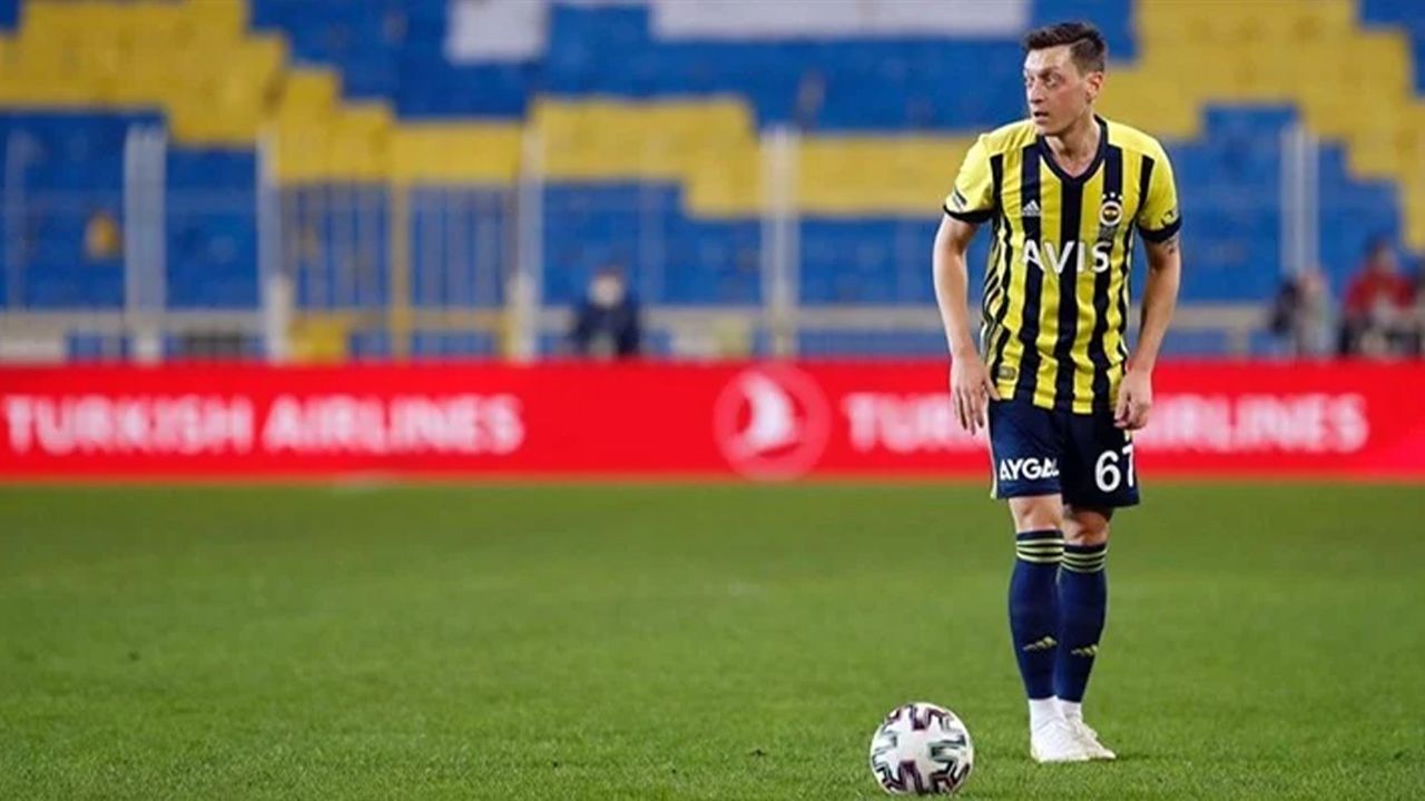 Fenerbahçe'de 2022 yılında ayrılan futbolcunun maaşı ödeniyor 6