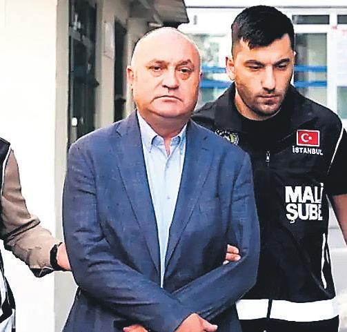 Lüks otoparkta 300 kilo dolar buharlaştı! İzler İmamoğlu'nun ekibine çıktı... İBB'nin kara para kasası patladı! 5