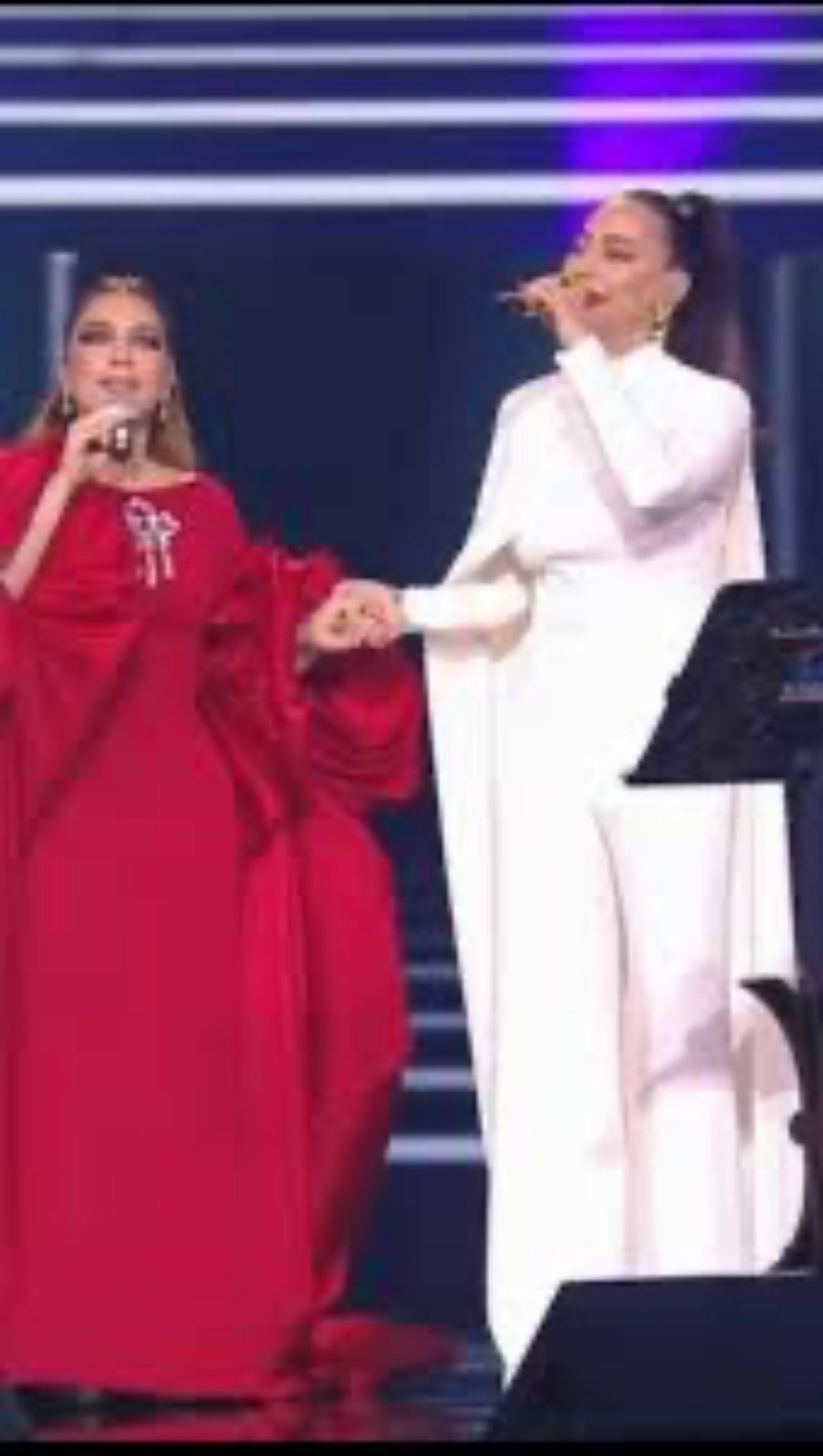 Ebru Gündeş'ten sınırları aşan düet! Assala Nasrı ile Riyad'da unutulmaz gece! 1 saatlik ücret dudak uçuklattı 1