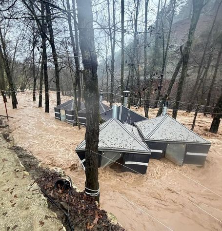 Sel neden hep CHP'li belediyelerin olduğu yerleri vuruyor? Akdeniz ve Ege'de yönetilemeyen afet: Bir damla yağmur, bir yığın mazeret... 4