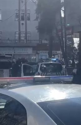 Küçükçekmece'de devriye atan polislere saldırı! 4'ü polis 6 yaralı 2