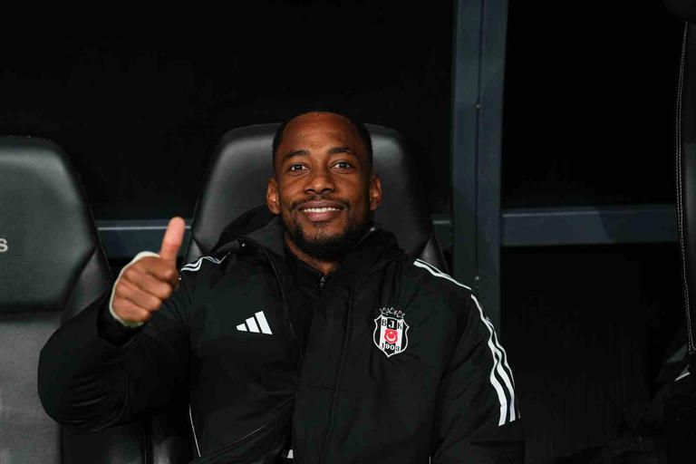 Beşiktaş'ın Başakşehir maçı ilk 11'i belli oldu! Sergen Yalçın'dan sürpriz karar 8