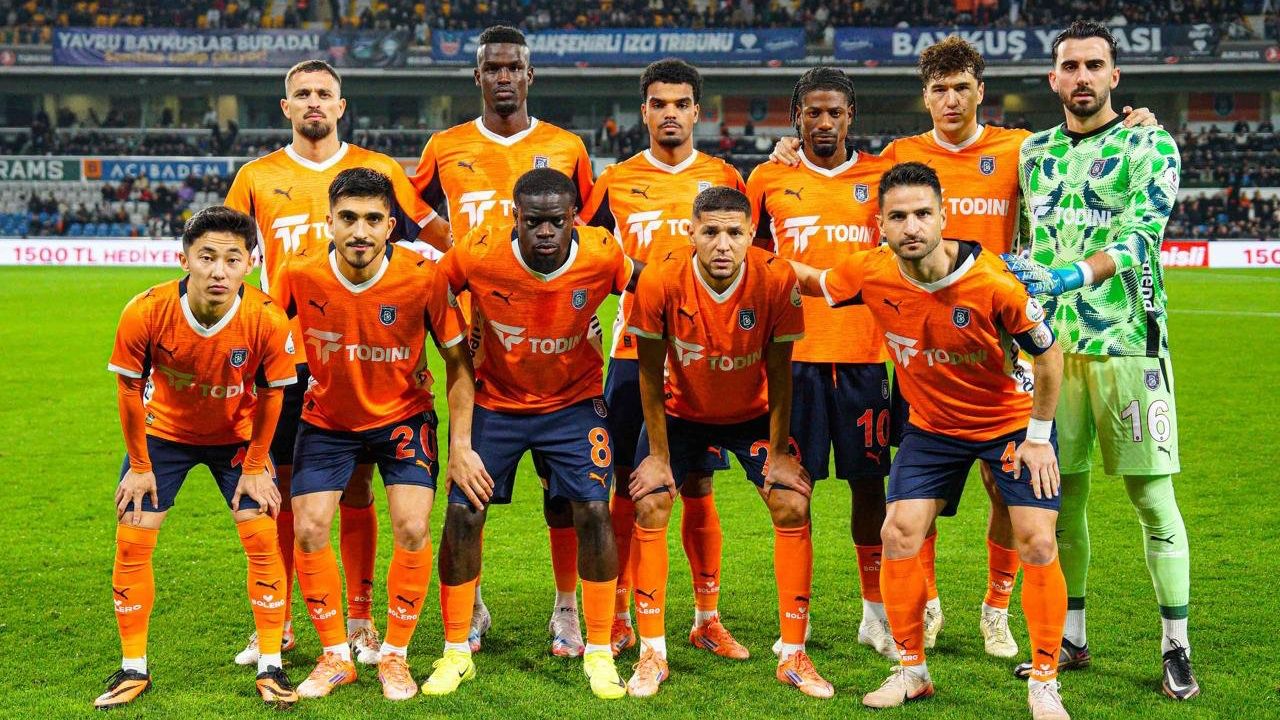 Beşiktaş'ın Başakşehir maçı ilk 11'i belli oldu! Sergen Yalçın'dan sürpriz karar 18