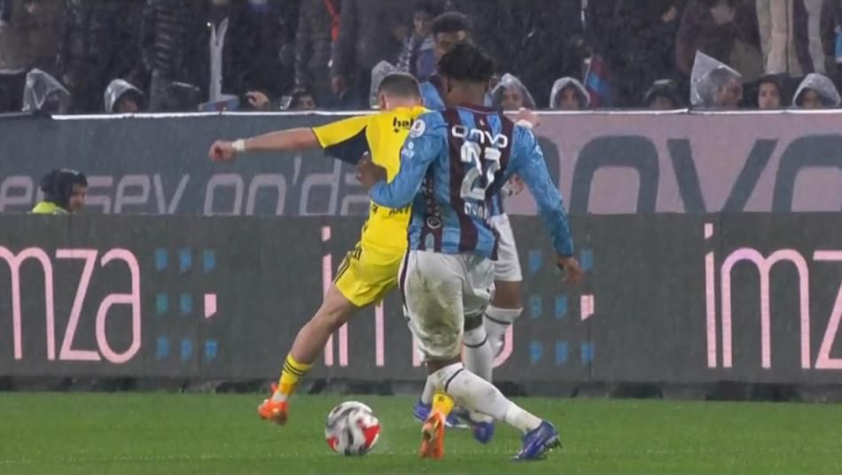 Trio tek tek açıkladı! "Gol öncesi net bir faul var! Anderson Talisca'nın kırmızı kart görmesi gerekirdi" 4