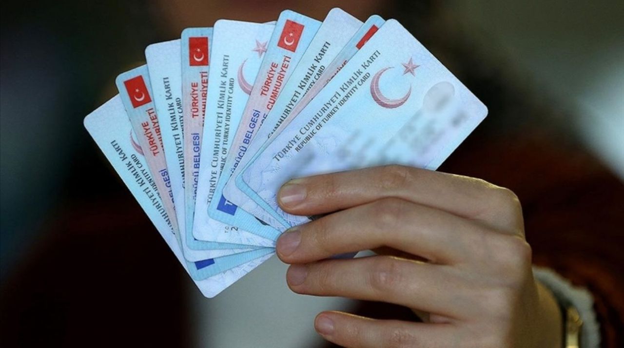 Türkiye'de en çok değiştirilen soyisimler! Bakın ilk sırada hangisi var... 7