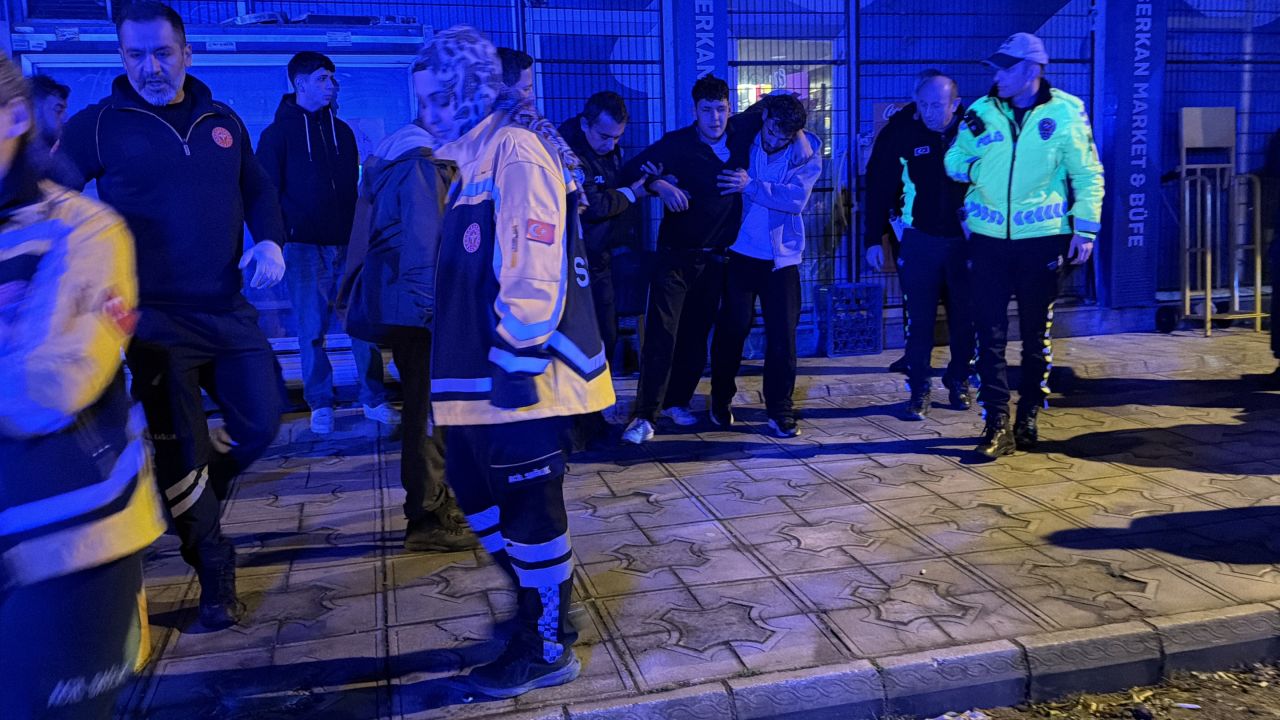 Motosiklet kazasında yaralandı, hastaneye gitmeye polis ikna etti 3