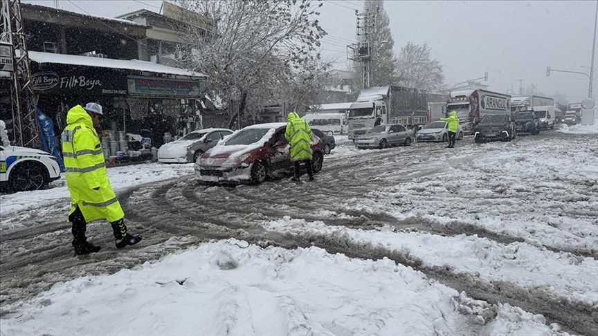 30 ile kar geliyor! Meteoroloji kar yağışı için tarih verdi: İşte kar beklenen illerimiz 8