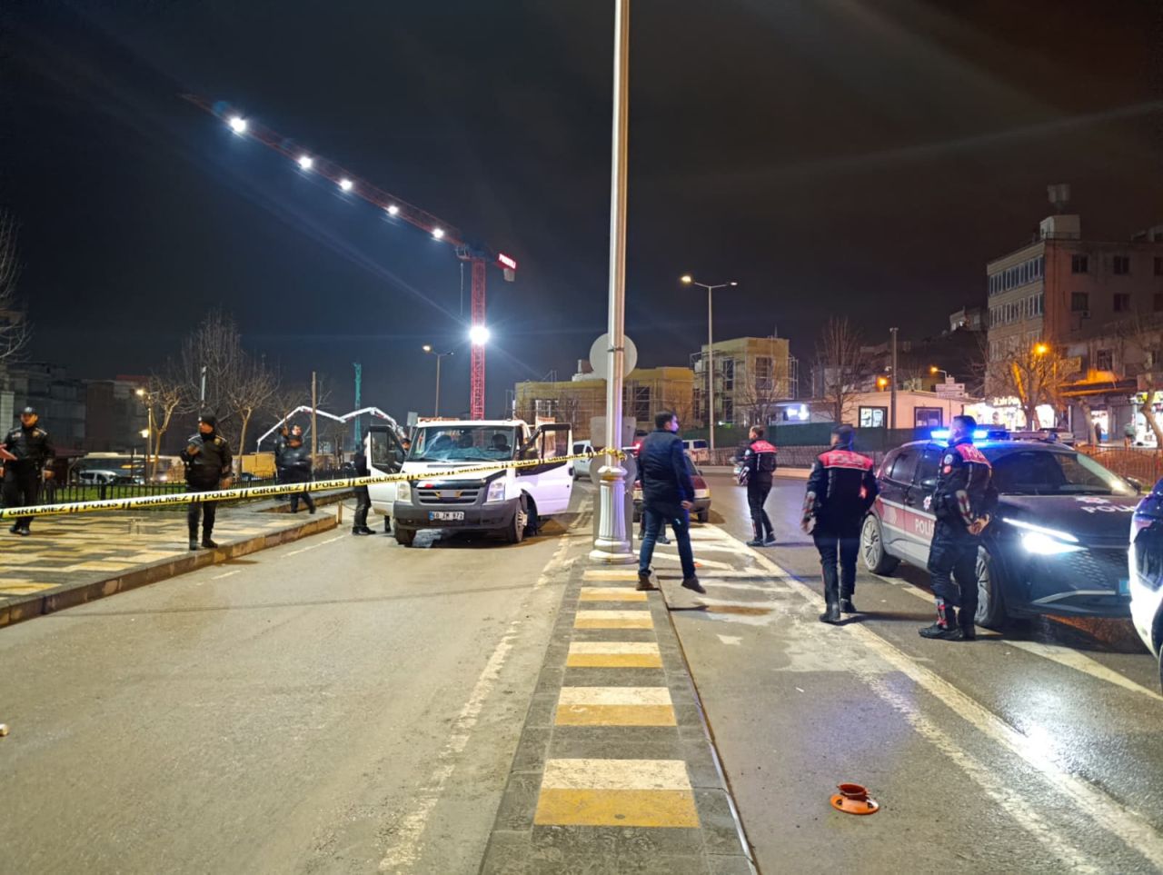 Kahramanmaraş'ta panik anları! Terk edilmiş kamyonet polisi alarma geçirdi 2