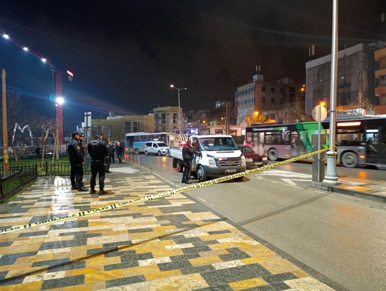 Kahramanmaraş'ta panik anları! Terk edilmiş kamyonet polisi alarma geçirdi 3
