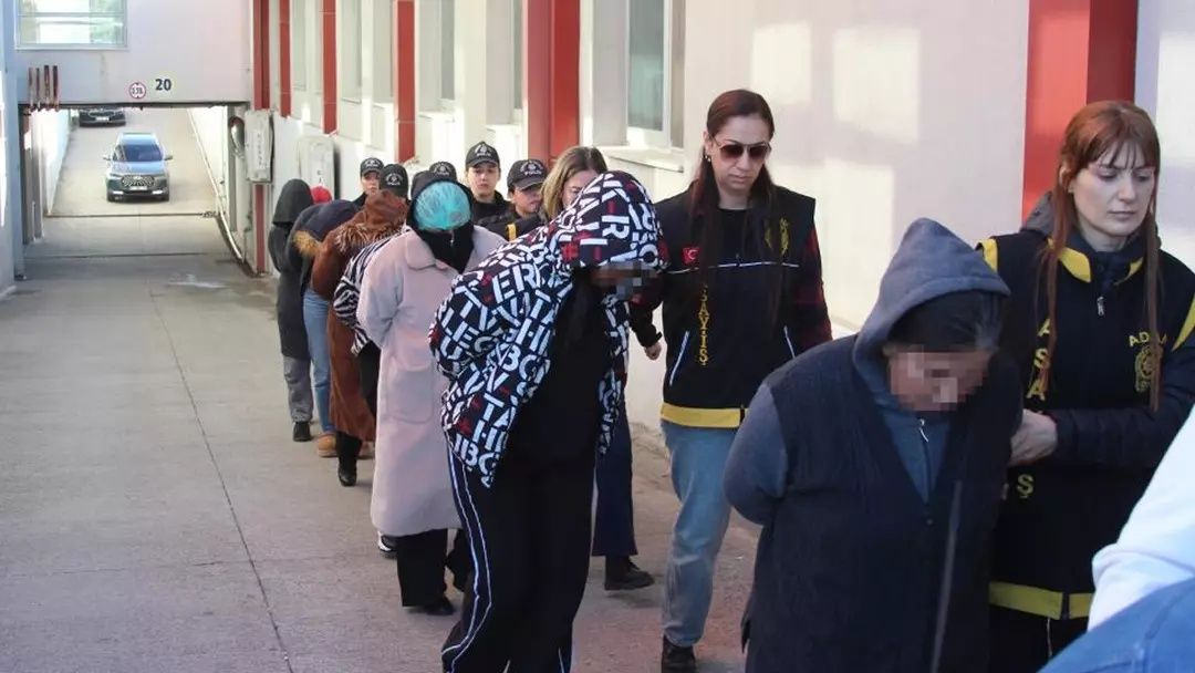 Sağlıkta 'torbacı' skandalı! Doktor ve eczacılar elele verip devleti soymuş: Son Reçete operasyonunda 34 tutuklama! İşte 87 milyon TL’lik vurgunun detayı... 4
