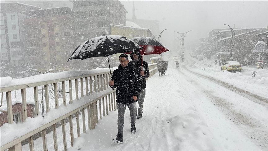 Soğuk hava etkisini artırıyor: 13 ilde kar alarmı 4