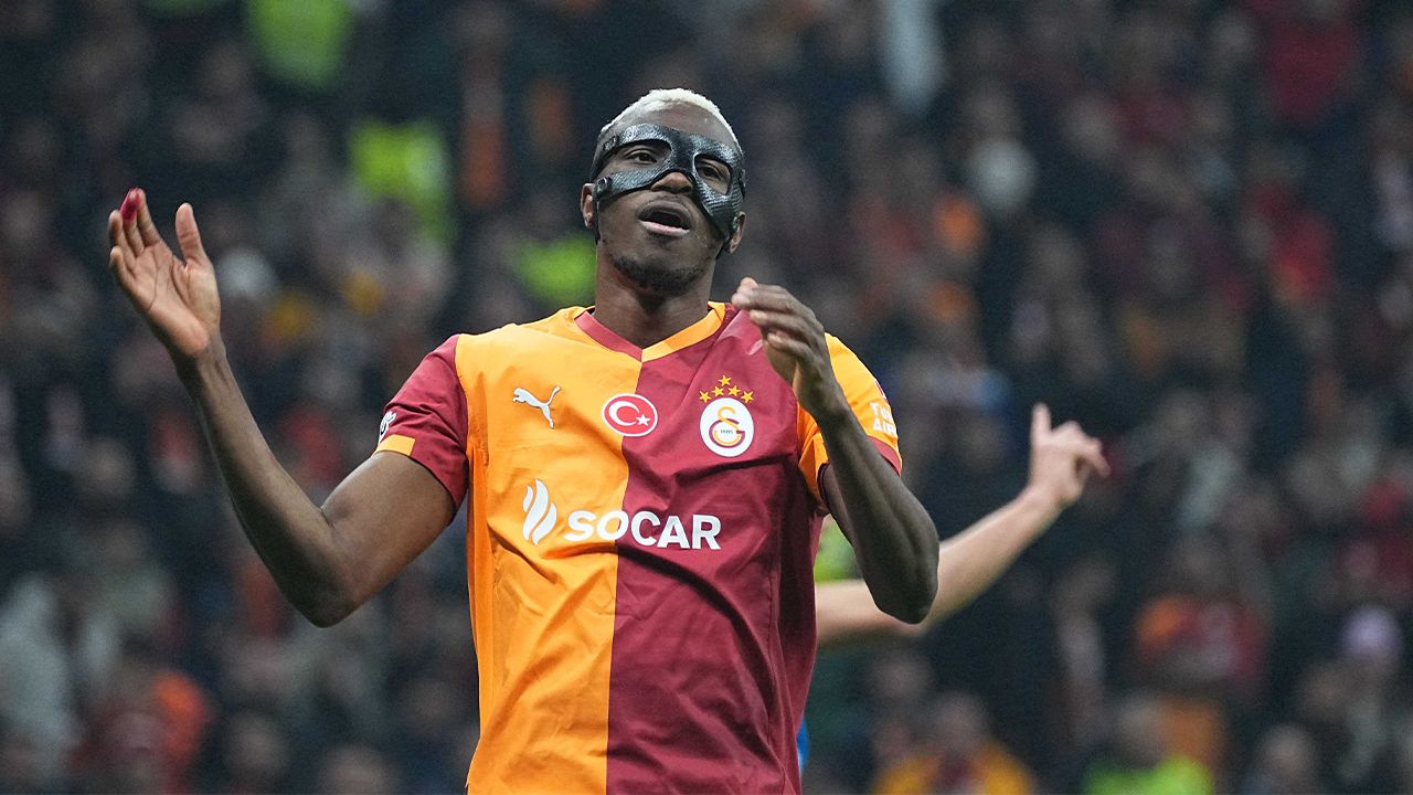 Osimhen çocukken yaşadığı acı dolu hayatı anlattı 9