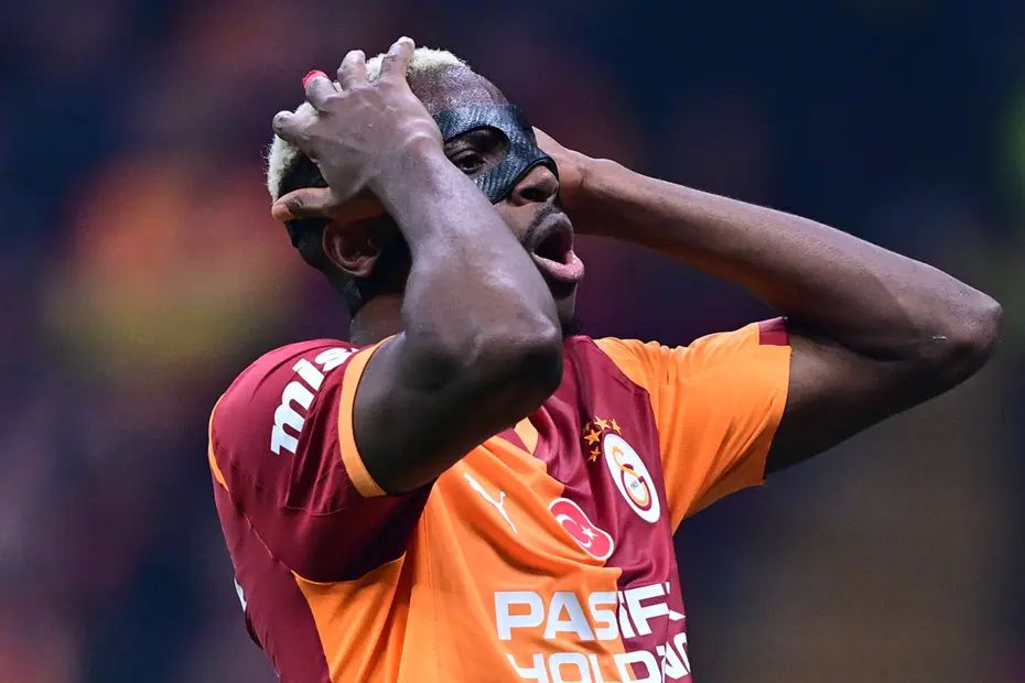 Osimhen çocukken yaşadığı acı dolu hayatı anlattı 1