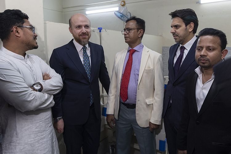 Bangladeş'te sağlık merkezi açılışı: Bilal Erdoğan'dan "adil düzen" mesajı 4