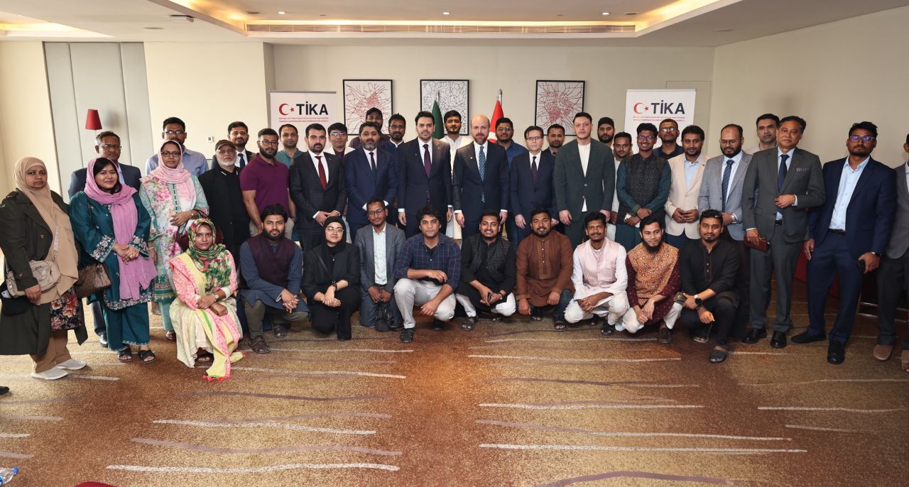 Bangladeş'te sağlık merkezi açılışı: Bilal Erdoğan'dan "adil düzen" mesajı 6